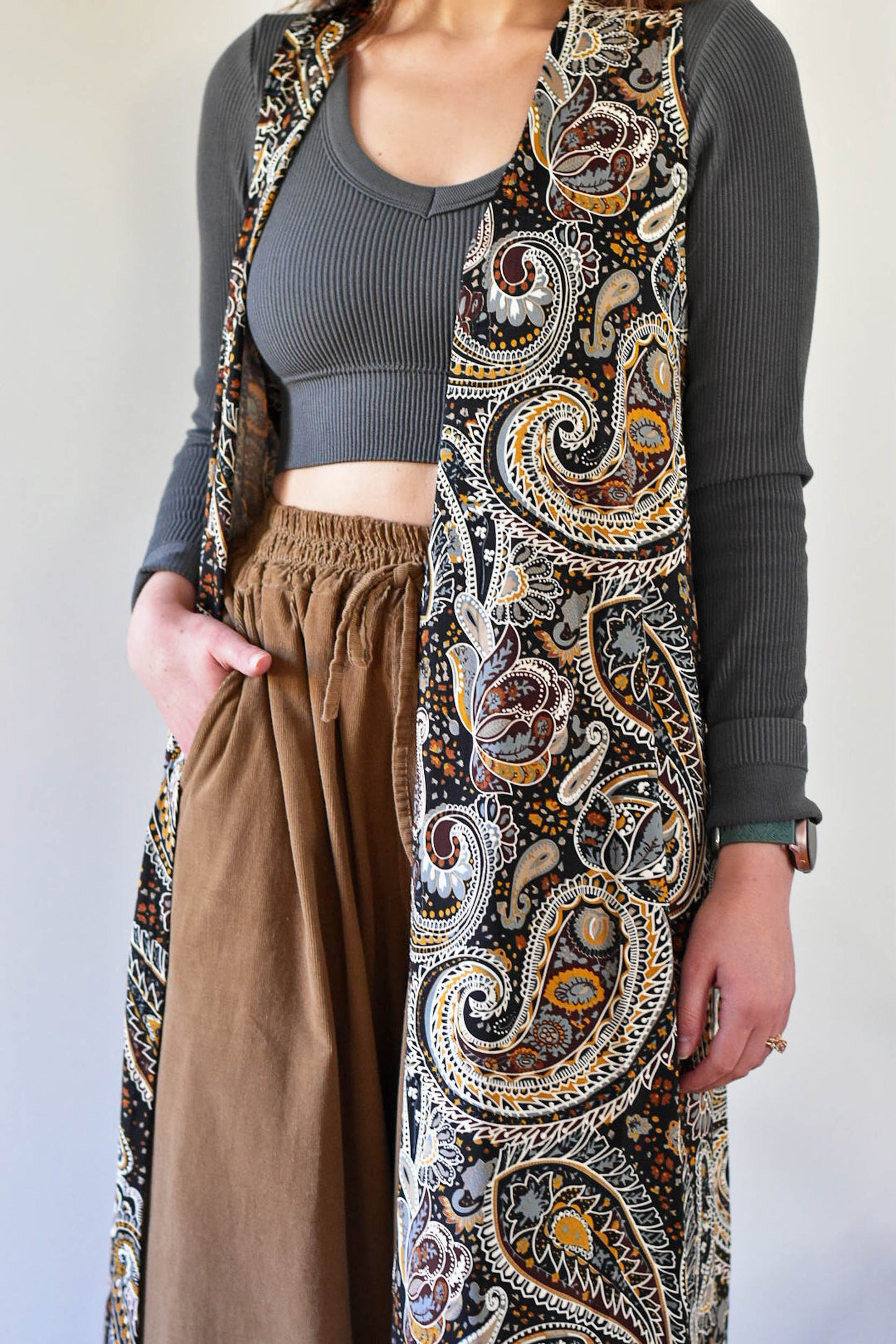 hippie, hippie style, long vest, hippie vest, boho, boho style, hippie fashion, boho fashion