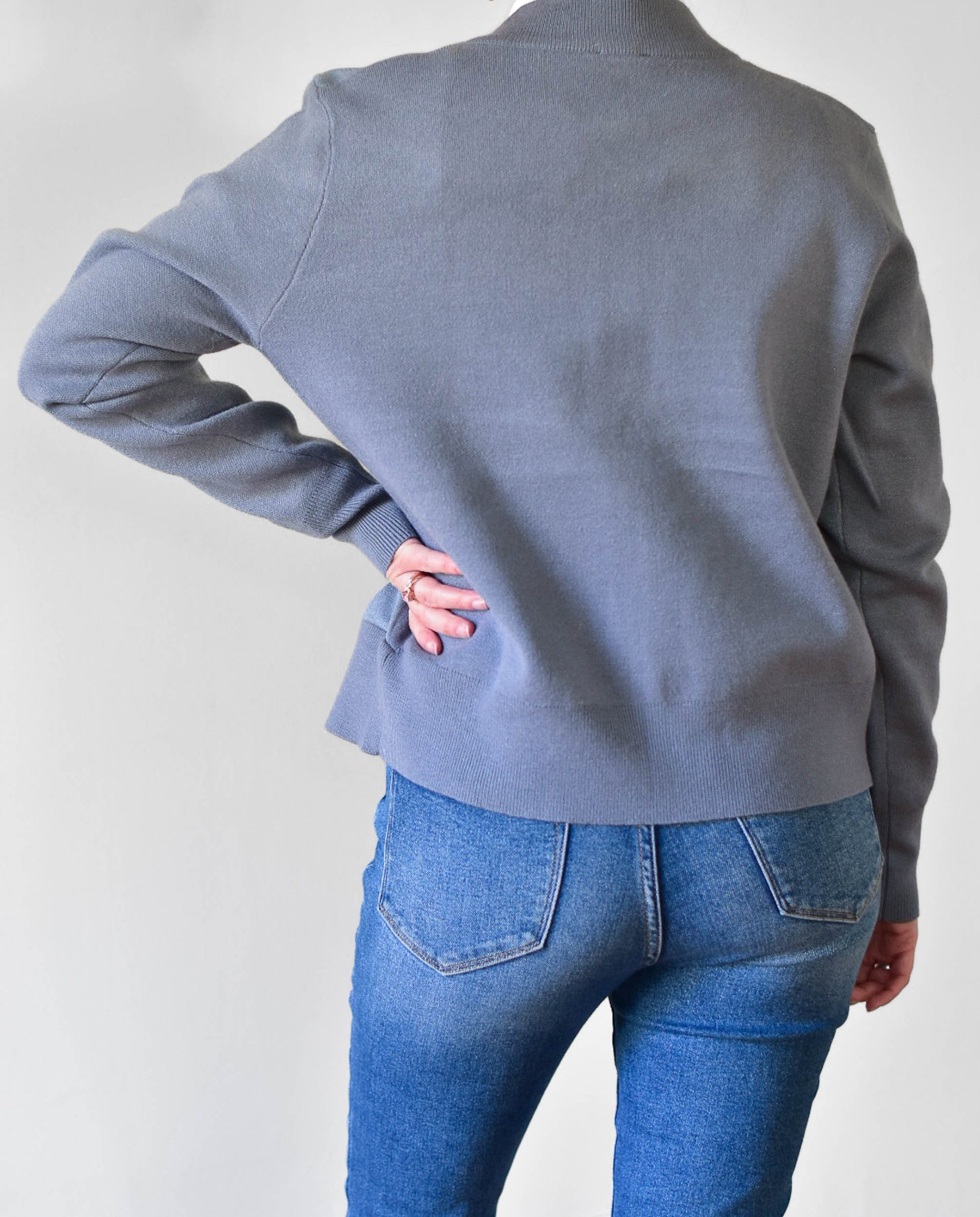 bomber jacket, sweater jacket