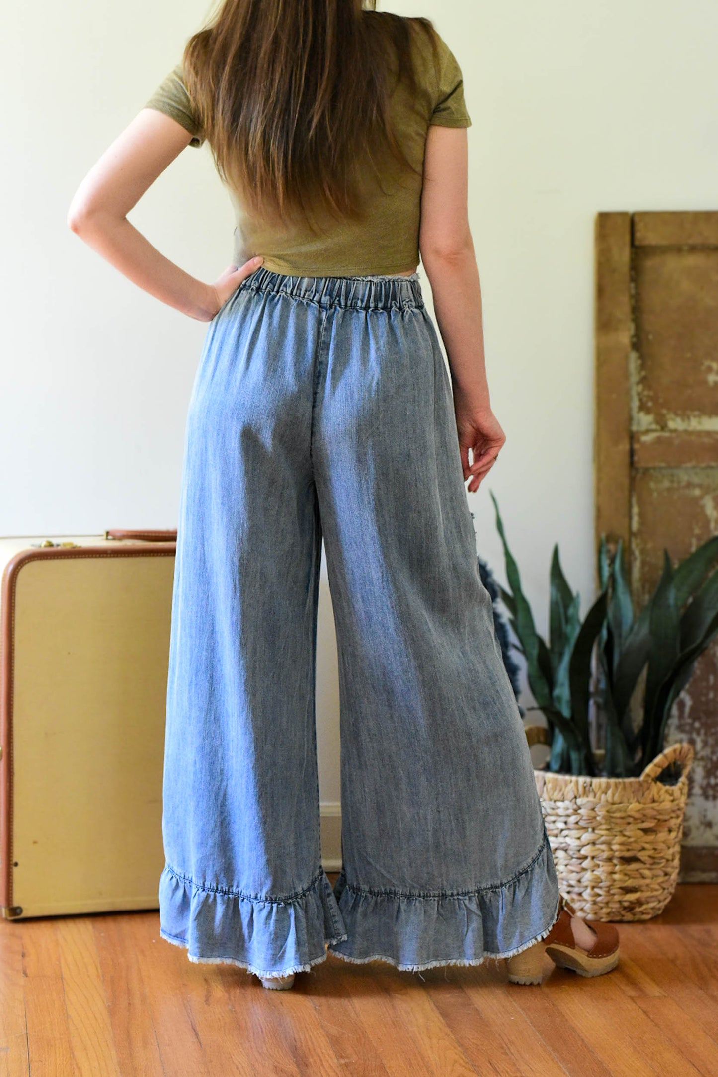 boho pants, sweat jeans, free people dupe, free people inspired, flowy pants, hippie pants, ruffle boho pants, boho chic, hippie fashion, relax fit jeans