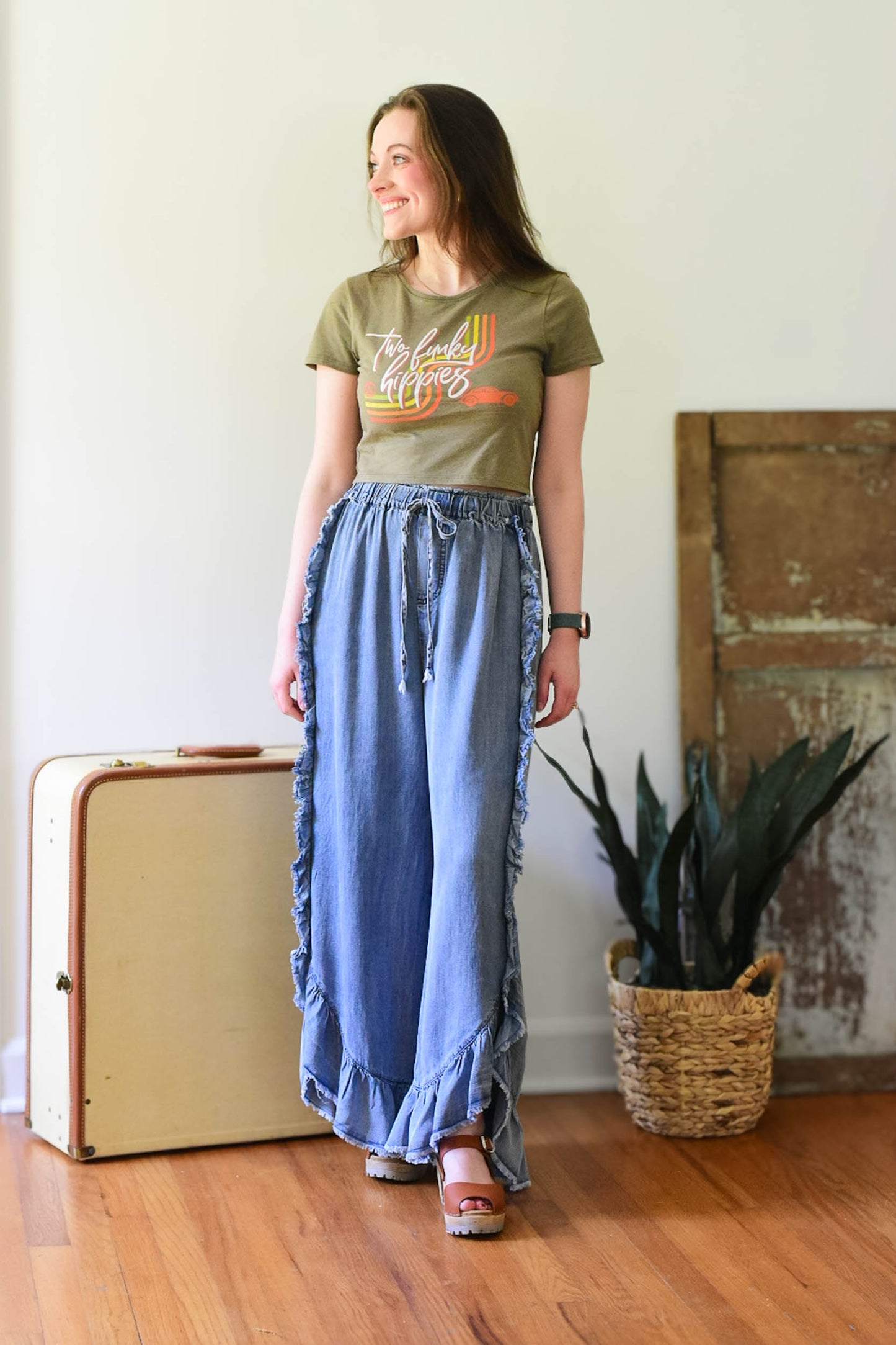 boho pants, sweat jeans, free people dupe, free people inspired, flowy pants, hippie pants, ruffle boho pants, boho chic, hippie fashion, relax fit jeans