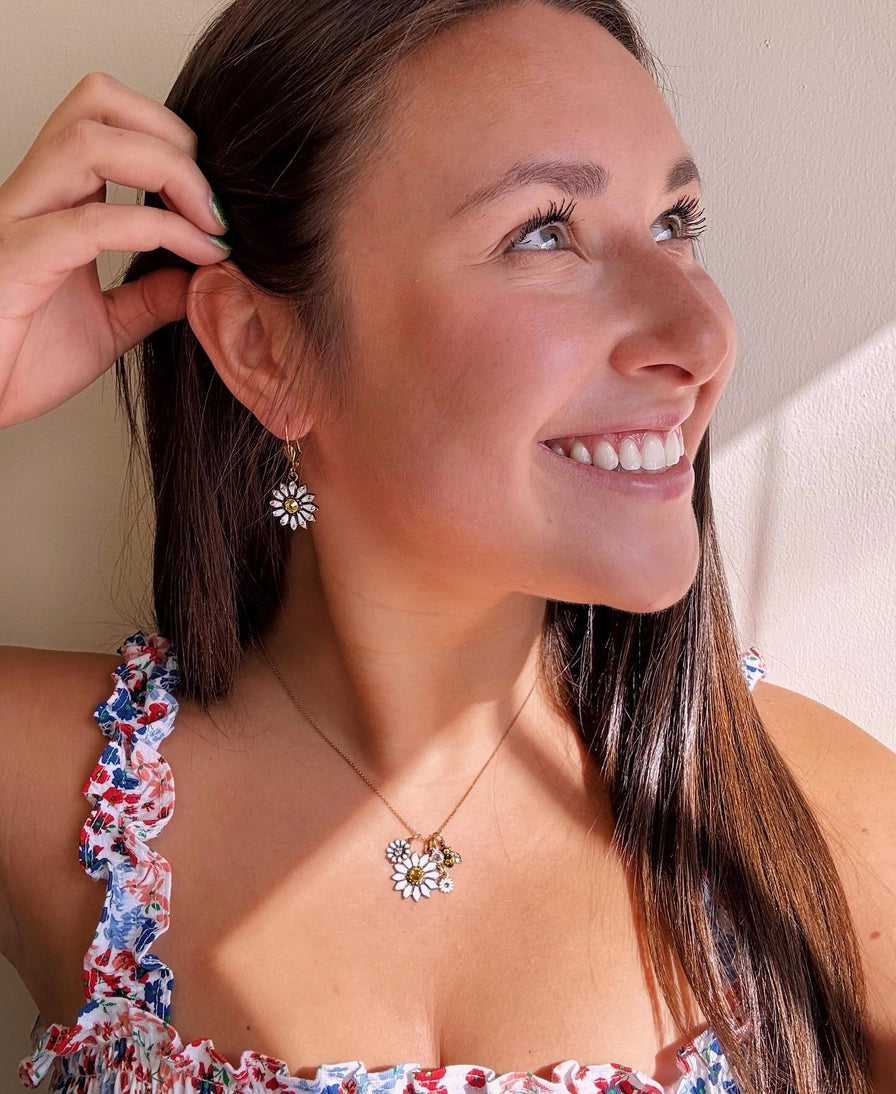 Simple Daisy Earrings