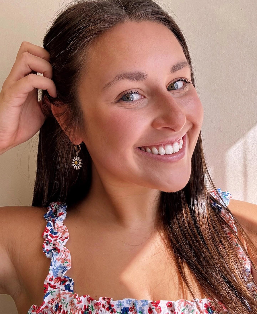 Simple Daisy Earrings